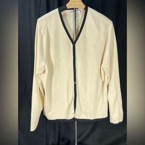 Vintage & Sophisticated Pendleton Cream, Silk Mix, Cardigan w/Elegant Black Trim